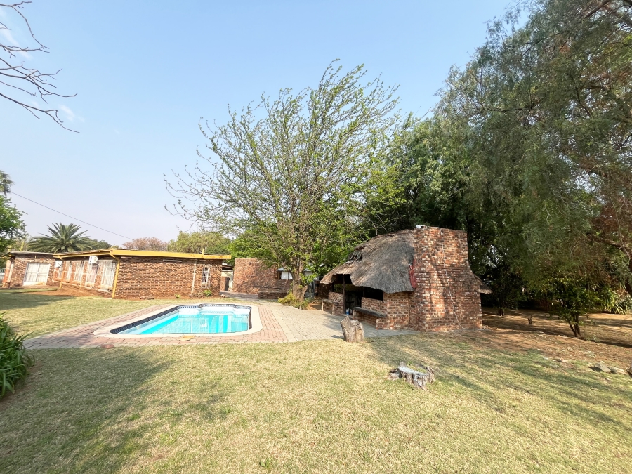 4 Bedroom Property for Sale in Riebeeckstad Free State